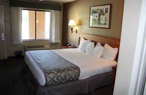 Cajon Junction Hotel | Cajon Pass Inn