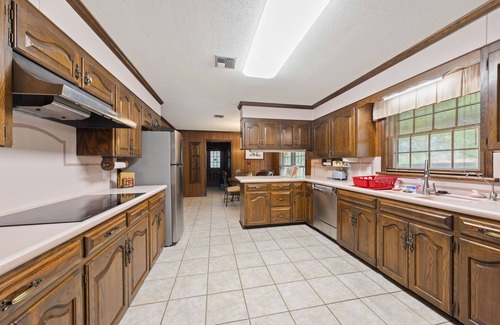 Broussard House | Cajun Stays: Charming 3BR Ranch House Near Lafayette - Family & Work Friendly