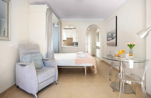 La Cala de Mijas Apartment | Cala Mijas Beach by Alfresco Stays
