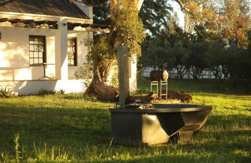Kareeberg Cabin | Calais Wine Estate