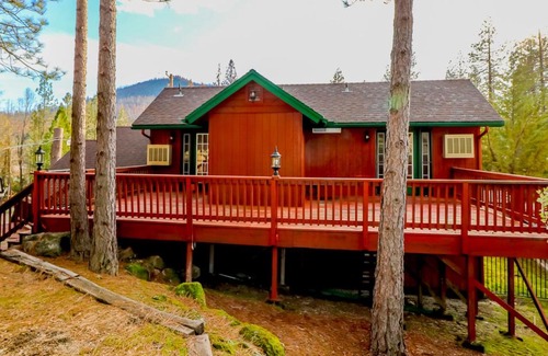 Bass Lake House | Calandri Lakeview House