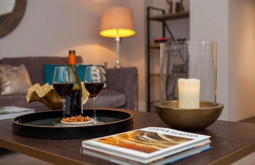 Montgomery House | Calcot Cottage