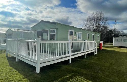 Fritton House | Caldecott Hall Country Park - Holiday Accommodation 21586