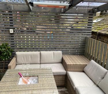 Hebden Bridge House | Calderside Cottage (2 BDR Central Hebden Bridge)