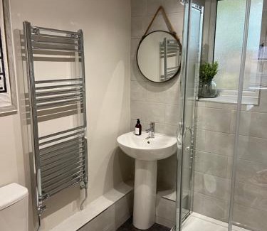 Hebden Bridge House | Calderside Cottage (2 BDR Central Hebden Bridge)