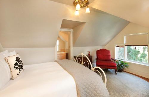Healdsburg Bed & Breakfast | Calderwood Inn
