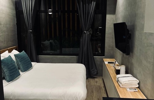 Legazpi Hotel | Caldwell Boutique Hotel