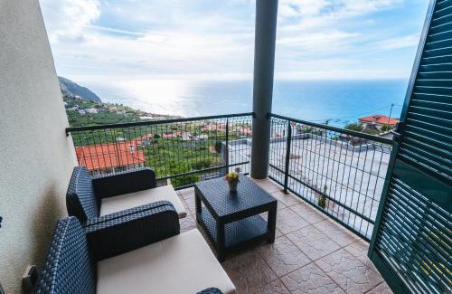 Arco da Calheta Apartment | Calheta Holiday Houses