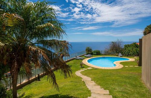 Estrela da Calheta Apartment | Calheta Victory View by An Island Apart