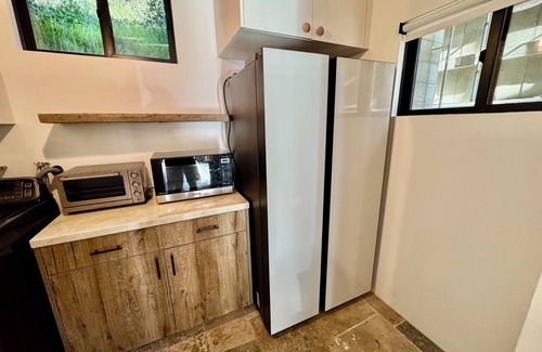 Lantern District House | Cali beach living! Modern 2 BR home. Pet friendly. Walk to town, beaches, harbor