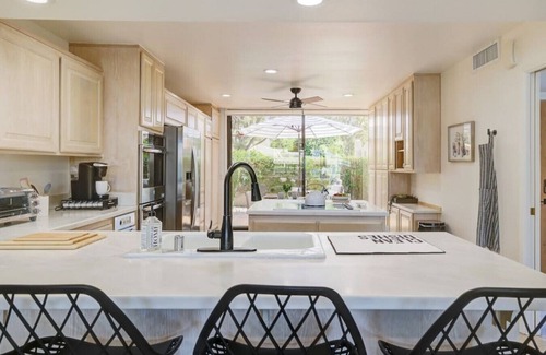Rancho Palmeras Villa | Cali Desert Life - Pool, Golf Cart, Tennis, Bikes