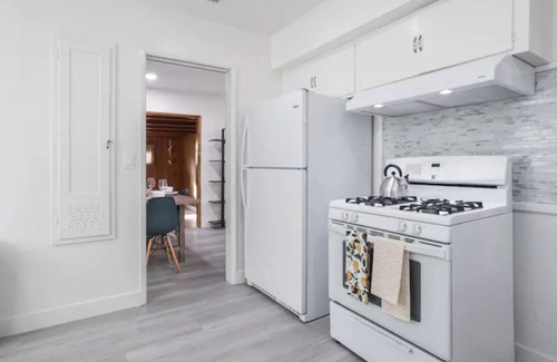 Panorama City House | Cali Dwelling by AvantStay | Newly Furnished Home