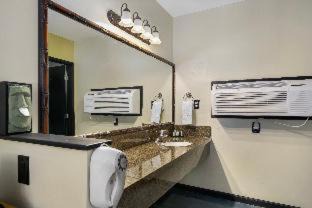 Palm Springs Hotel | Caliente Tropics