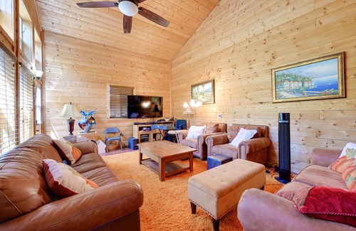 California Hot Springs Cabin | California Hot Springs Creekside Treehouse Cabin