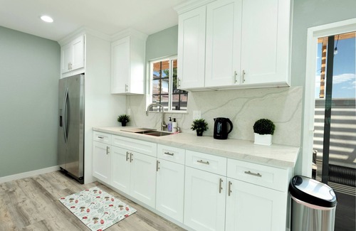 City Heights House | California Dreaming’s House/Beautiful Private Backyard in fabulous San Diego