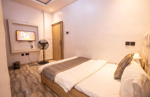 Kwara Hotel | California Luxury Hotel & Suites Ibadan