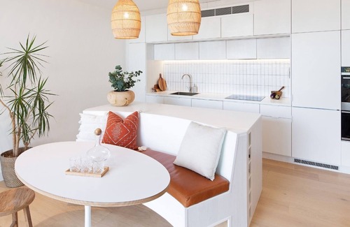 Balgowlah Heights Apartment | California Styled 2 bedroom flat near Manly