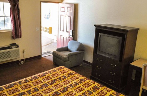 Calexico Hotel | California Suites Motel