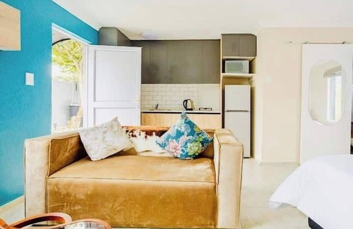 Cape Town House | Caline VIP Mews