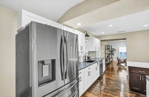 Bardstown House | Call Me Old Fashioned! *Heart of Bardstown Square*