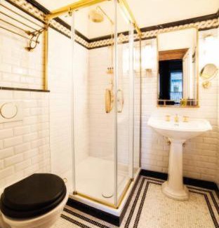 Terezvaros Hotel | Callas House