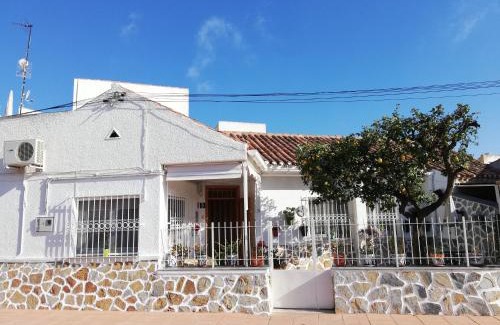 Santiago de la Ribera House | Calle Dr Fleming 3 bedroom home for 6 people