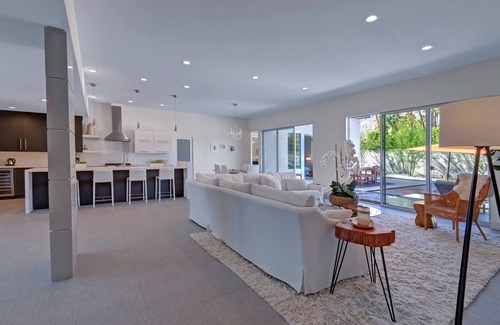 Deep Well Ranch House | Calle Mod @ Deepwell - Modern Luxury.
