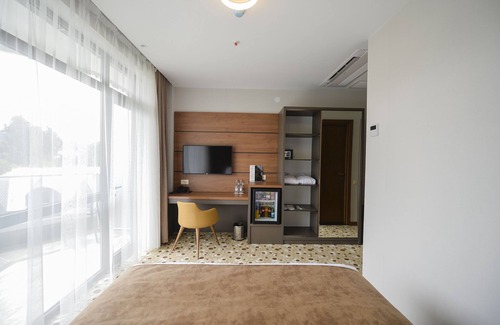 Mtsvane Kontskhi Hotel | Calligraphy Hotel
