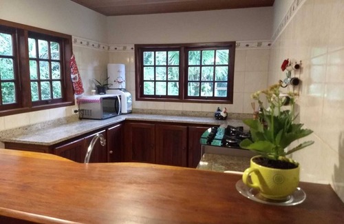 Paraty House | Calm and quiet waterfall ideal for resting, beaches 8 minutes from the house