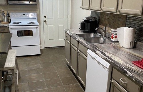 Arcadia Apartment | Calm, comfortable,1 Bed studio apartment