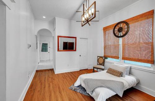 Savannah House | CALM - Cottage at the Last Mile