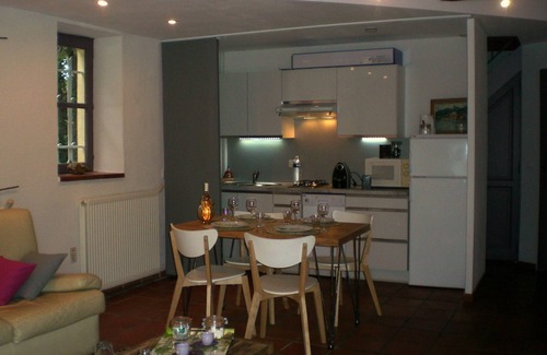 Ales Cottage | Calm, near the center, modern apartment in an old magnanery any comfort for 4