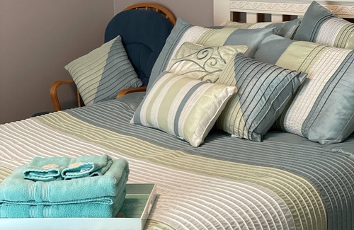 Northwest Pensacola House | “Calm Seas” Private bedroom, Private Bathroom, pool, and nearby beaches