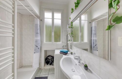 Arcueil Apartment | Calme I Paris I Métro 10 min I RER B 7 min, Orly - Genius