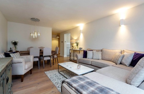 Belsize Apartment | Calming Belsize Park Retreat, by Veeve