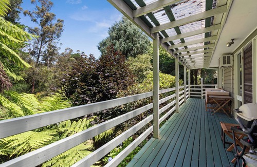 Warburton House | Calming bush surrounds, relaxing creek sounds!