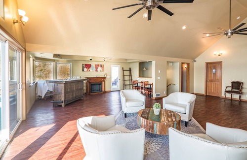 Camano Island Hotel | Camano Island Inn