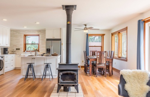 Greenbank House | Camano Vista Paradise by AvantStay | Private Beach