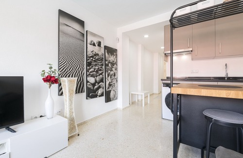 Cabrita House | CAMAROTE DE ALGETARES 2 - Cosy apartment with shared pool
