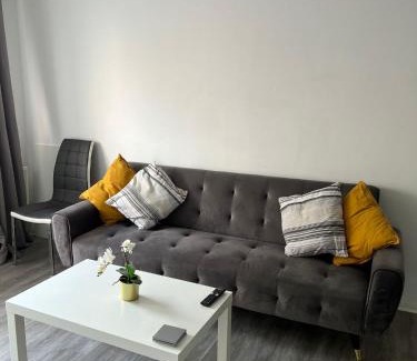 New Cross Apartment | Camber House