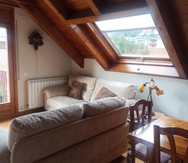 Buira Apartment | CAMBRA APARTAMENT, Dúplex acogedor en el coraón de El Pont de Suert