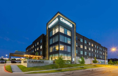 Montopolis Hotel | Cambria Hotel Austin Airport
