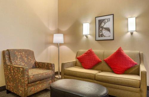 Aurora Hotel | Cambria Hotel Denver International Airport