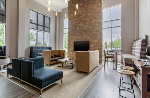 Aurora Hotel | Cambria Hotel Denver International Airport