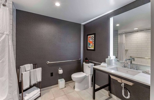 El Segundo Hotel | Cambria Hotel LAX