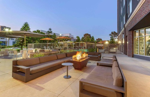 El Segundo Hotel | Cambria Hotel LAX