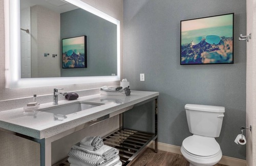Madeira Beach Hotel | Cambria Hotel St Petersburg-Madeira Beach Marina