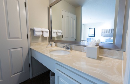 San Simeon Hotel | Cambria Landing Inn & Suites