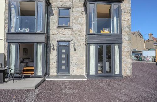 Criccieth House | Cambrian House