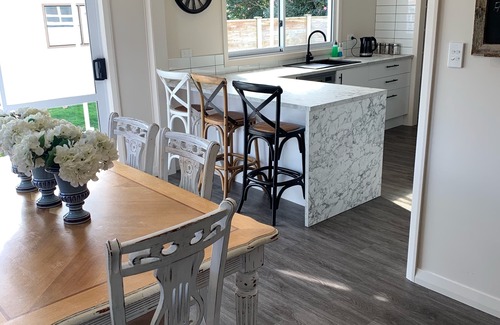 Cambridge House | Cambridge Cottage - the perfect, pet friendly location!